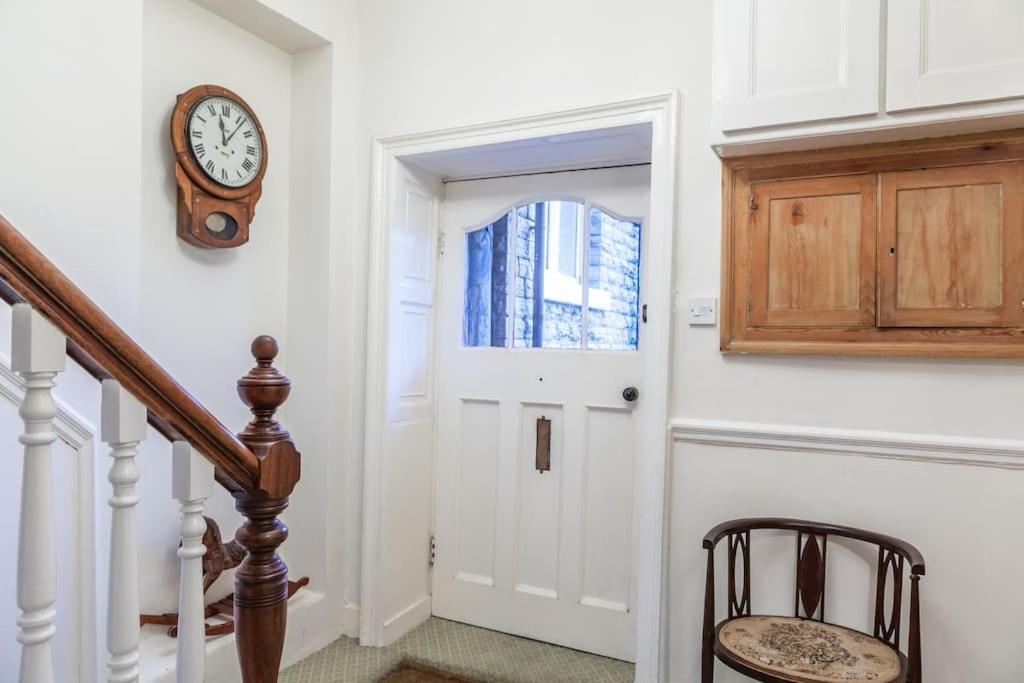Number 29, A Grade Two Listed House In Holiday home *